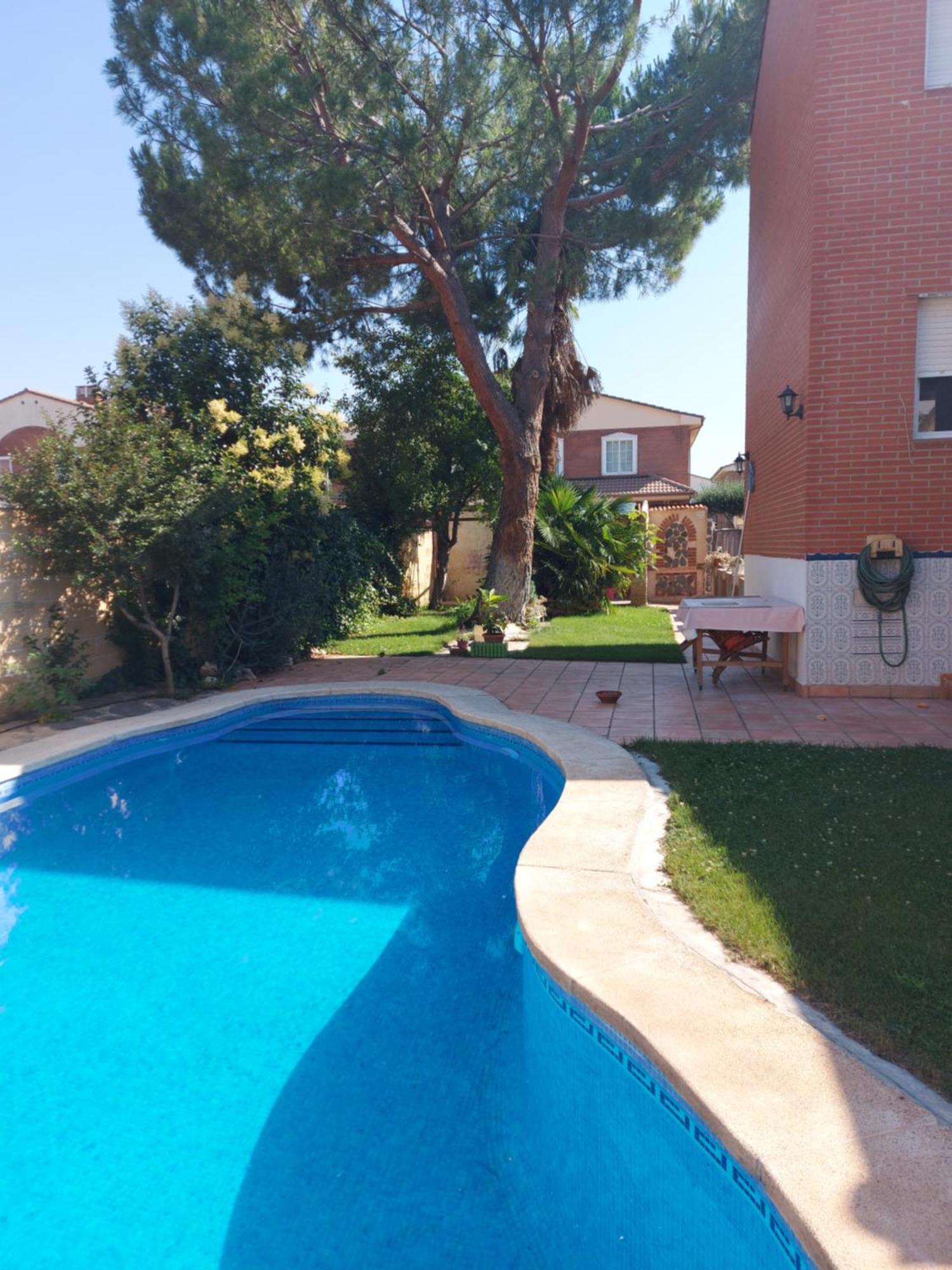 Habitacion,Piscina Y Jardin Azuqueca de Henares Exterior photo